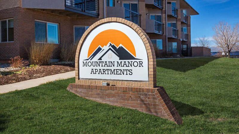 Mountain Manor Apartments